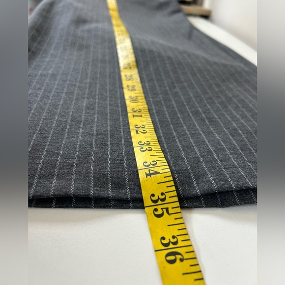 NWOT ROZ & ALI PIN STRIPED WIDE LEG TROUSERS. XL WRINKLE FREE, FLATTERING FIT - Picture 6 of 12